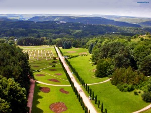 Долина роз в курортном парке - восхитительное зрелище (Кавказ и Черноморское побережье)