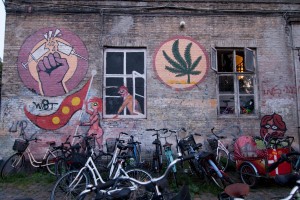 Копенгаген, граффити в районе Кристиания  (Страны Скандинавии)