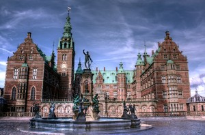 Главный фасад замка Фредериксборг, Дания