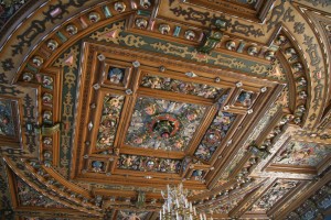 Шикарный потолок в одном из залов (Страны Скандинавии)