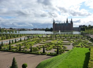 Парк и замок Фредериксборг 