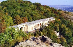 Елизаветинская, ныне Академическая галерея в Пятигорске