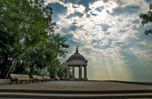 Каменная беседка Эолова арфа