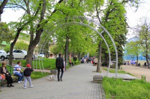 Аллея в парке Цветник в Пятигорске (Кавказ и Черноморское побережье)