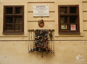 Замочки влюбленных возле Храма Св. Катарины (Словакия)