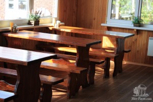 Это кафе в одном из самых глухих уголков Куршской косы называется незайтейливо, "У моря".  (Европейская часть России)