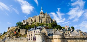 Вид на аббатство Мон-Сен-Мишель (Le Mont-Saint-Michel)  (Франция)
