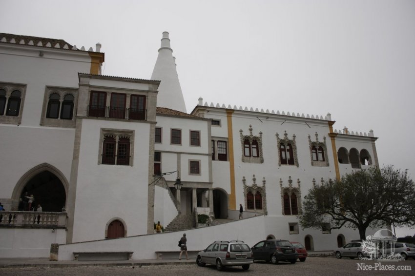 Фото достопримечательностей Португалии: Национальный дворец Синтры Пасу-Реал