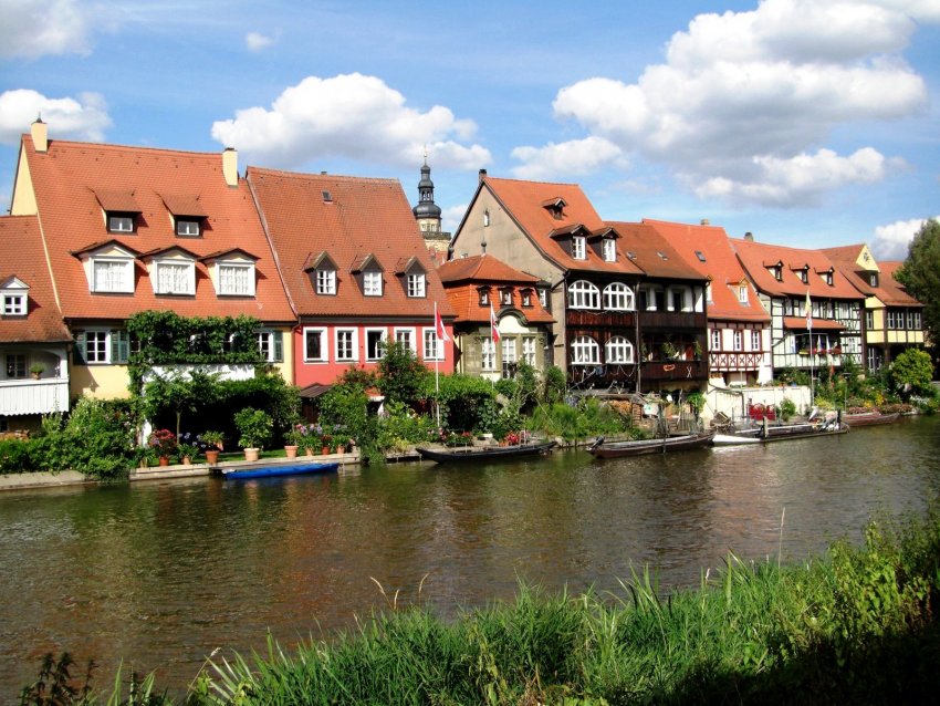 Фото достопримечательностей Германии: Бамберг. Дома вдоль канала