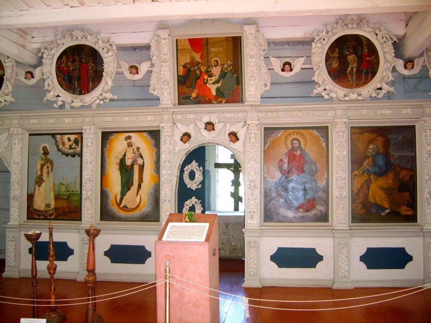 Фото достопримечательностей Карелии: Иконостас церкви апостола Петра