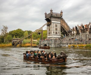 Водные аттракционы в парке Эфтелинг (Голландия)