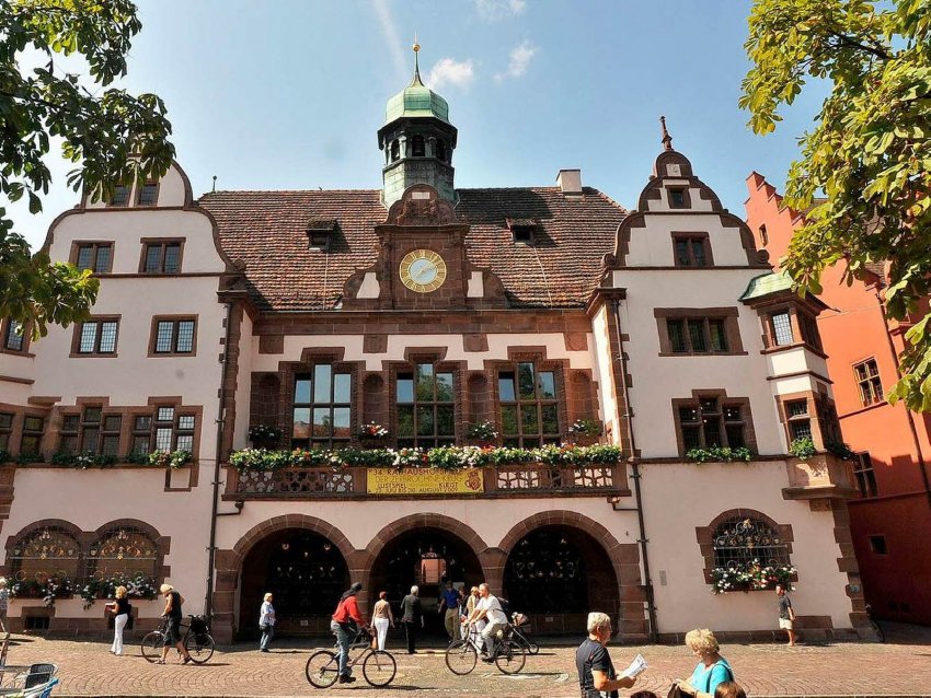 Фото достопримечательностей Германии: Новая ратуша Фрайбурга