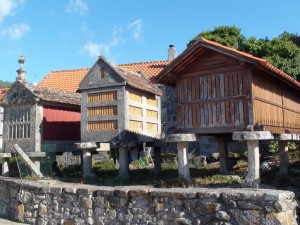 Зернохранилища в Комбарро (Испания)