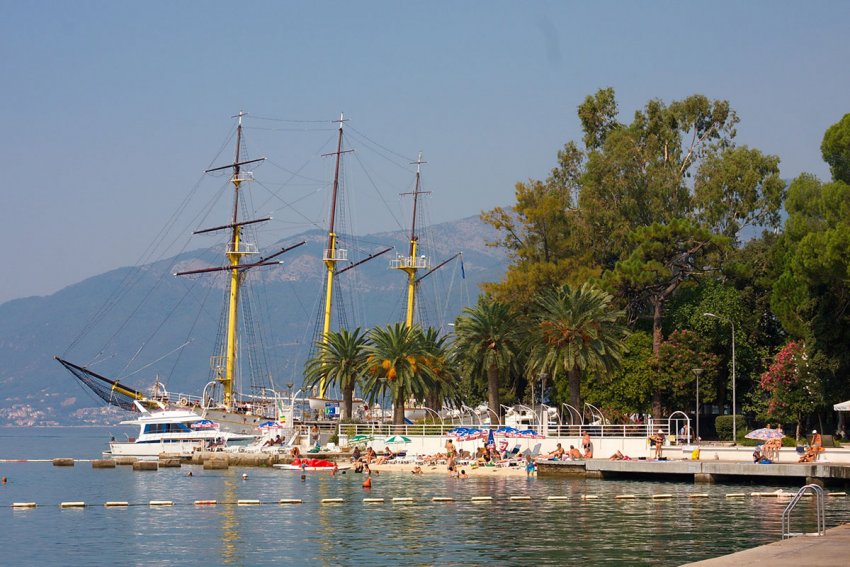Фото достопримечательностей Черногории: Тиват предлагает своим гостям развлечения на любой вкус