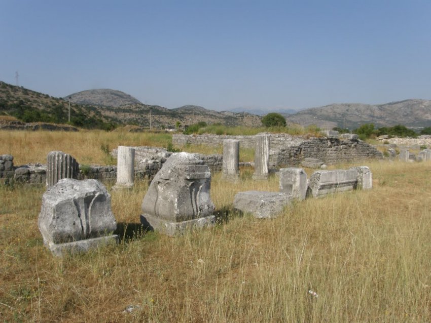 Фото достопримечательностей Черногории: Руины древнеримского поселения Дукля в пригороде Подгорицы