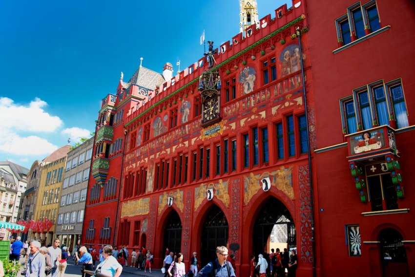 Фото достопримечательностей Швейцарии: Знаменитая базельская ратуша