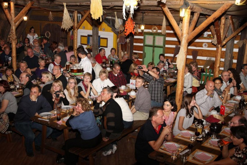 Фото достопримечательностей Чехии: Встреча Нового года в теплой компании &mdash; что может быть лучше?