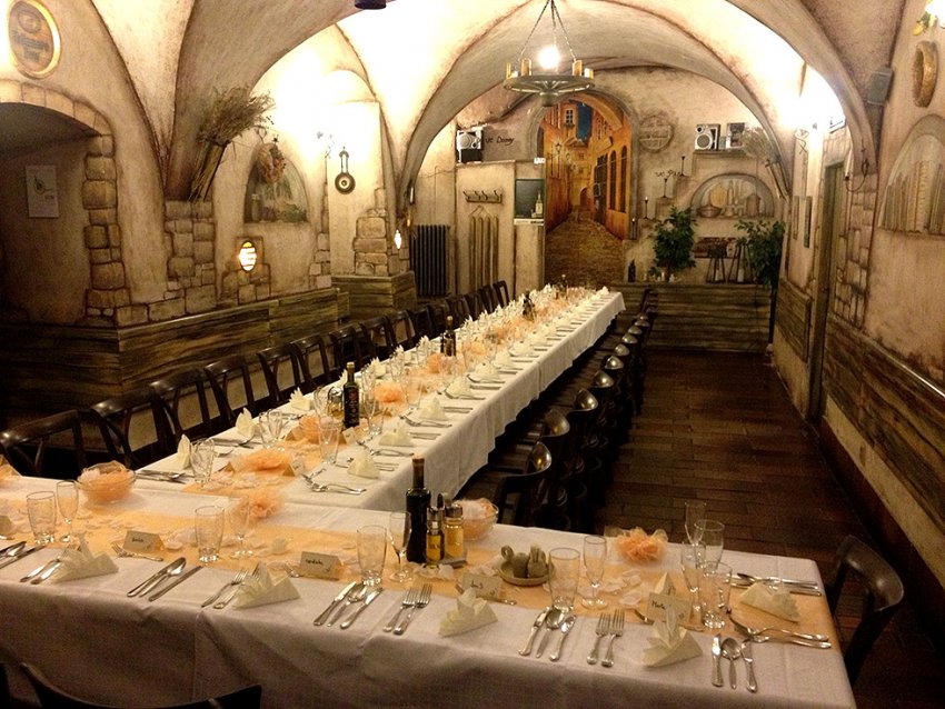 Фото достопримечательностей Чехии: Изысканная атмосфера ресторана "Блатнице"