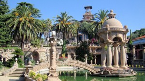 Вилла Грок в Империи, где сейчас открыт Музей клоунов (Италия)