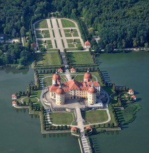 Вид на замок с высоты птичьего полета (Германия)