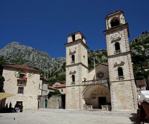 Собор святого Трифона - храм XII века, построенный на месте более старой церкви (Черногория)