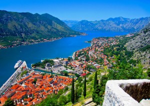 Яркие краски Котора (Черногория)