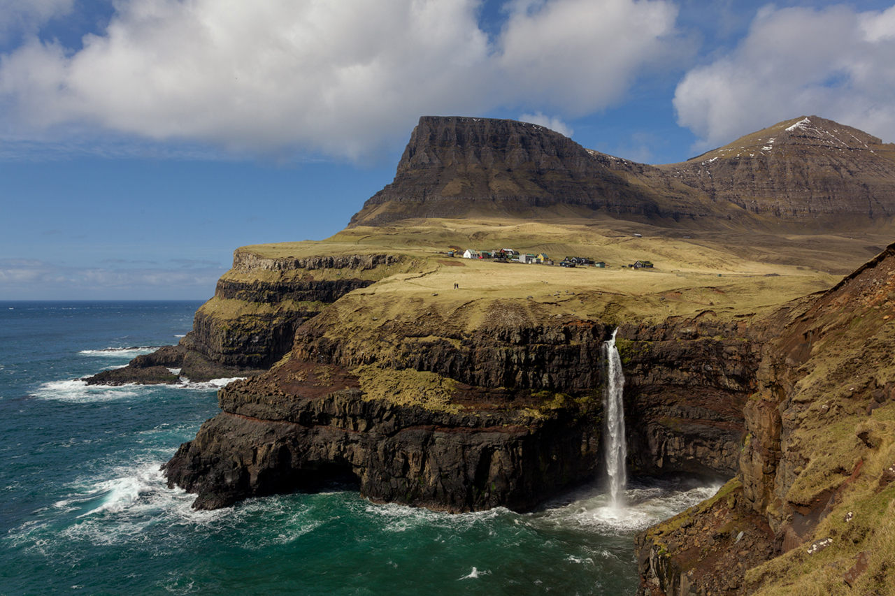 Фото достопримечательностей Стран Скандинавии: От фарерских пейзажей захватывает дух!