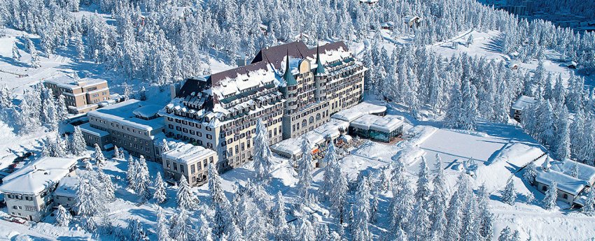 Фото достопримечательностей Швейцарии: На фоне необыкновенный пейзажей Санкт-Морица трудно не почувствовать себя мировой знаменитостью