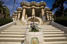 Еще один вид на колоннаду Рынка с парадной лестницы