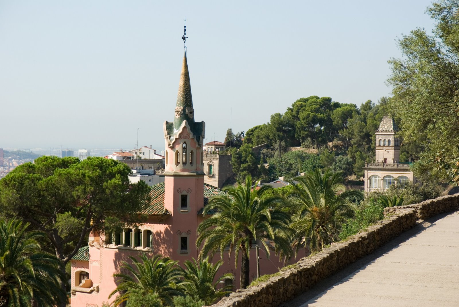 Фото достопримечательностей Барселоны: Дом-музей Гауди. Особняк по проекту Франческа Беренгера