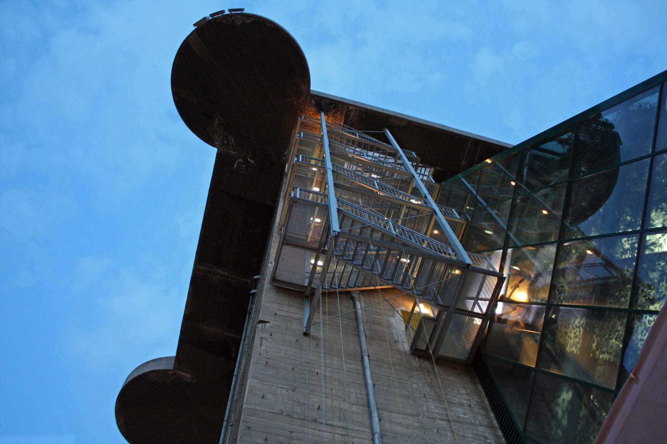 Фото достопримечательностей Вены: Дом моря &mdash; Вена