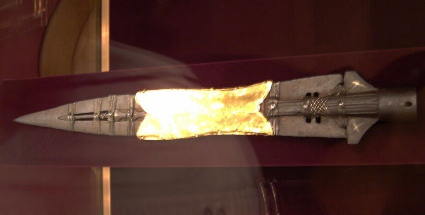 Фото достопримечательностей Вены: Вена. Сокровищница Габсбургов. Копье Судьбы