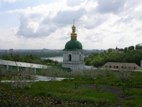 К Евро-2012 на территории Киева будет открыт Монастырский сад
