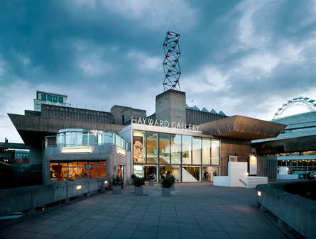 В Лондоне открылась выставка «Голого короля»