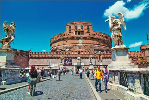 В Италии замок Святого Ангела бесплатно открыт для экскурсий