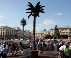 В Варшаве "выросла" шоколадная пальма