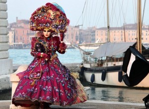 В Венеции начинается знаменитый Венецианский карнавал