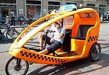 Туристов в Одессе ждут экскурсионные автобусы и велотакси