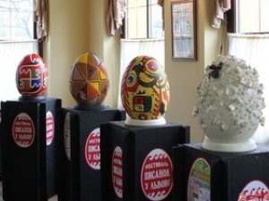 Во Львове стартовал фестиваль метровых писанок