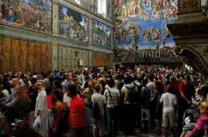 Сикстинская капелла превратилась в рай для карманников 