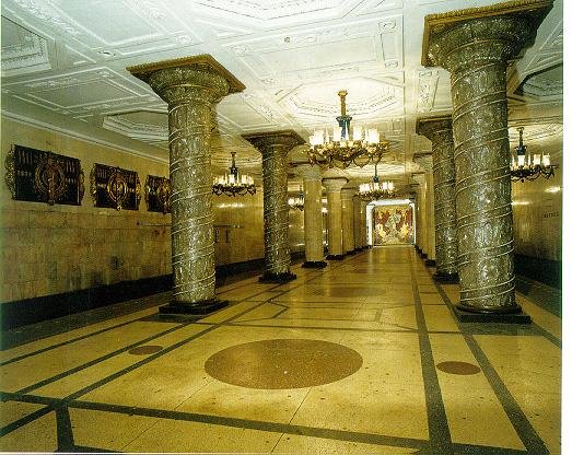 В Санкт-Петербурге функционирует ночное метро