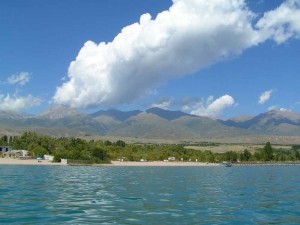 Иссык-Куль - лидирующий летний курорт на постсоветском пространстве