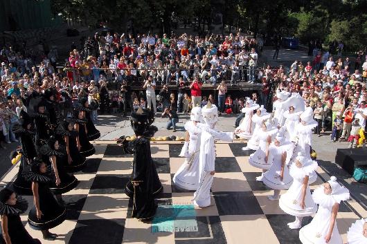 В Маростике пройдет исторический поединок «живых шахмат»