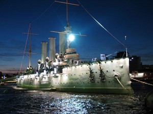 Крейсер «Аврора» планируют отбуксировать в Кронштадт