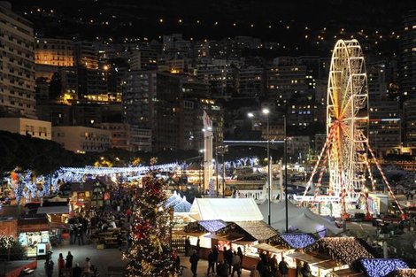 Рождественскую деревню торжественно открыли в Монако
