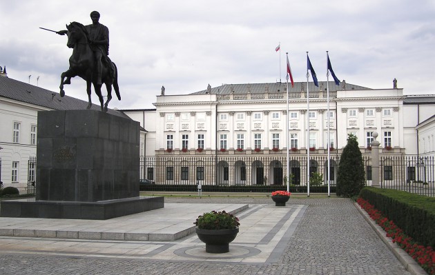 Польша увеличивает количество виз, выдаваемых украинцам 