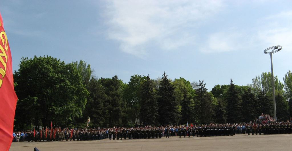 Праздничный парад, посвященный 65-й годовщине победы в ВОВ 1941-1945 гг. - 9 мая. Празднование 65-летия Победы в Одессе