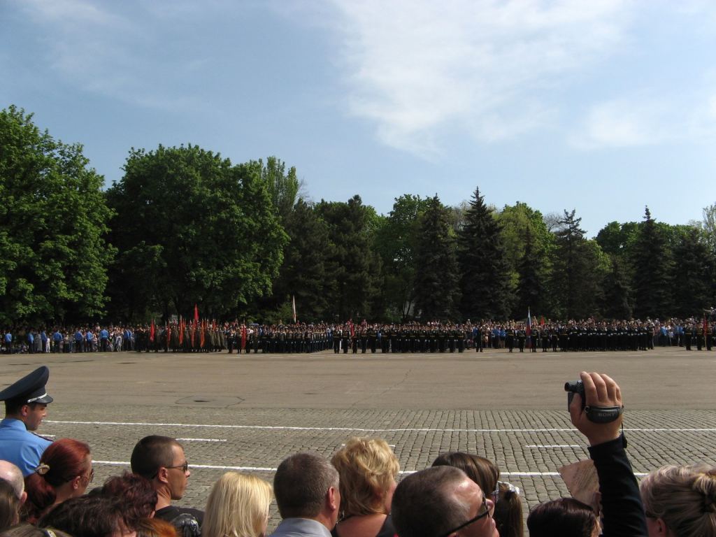 Праздничный парад на Куликовом поле - 9 мая. Празднование 65-летия Победы в Одессе