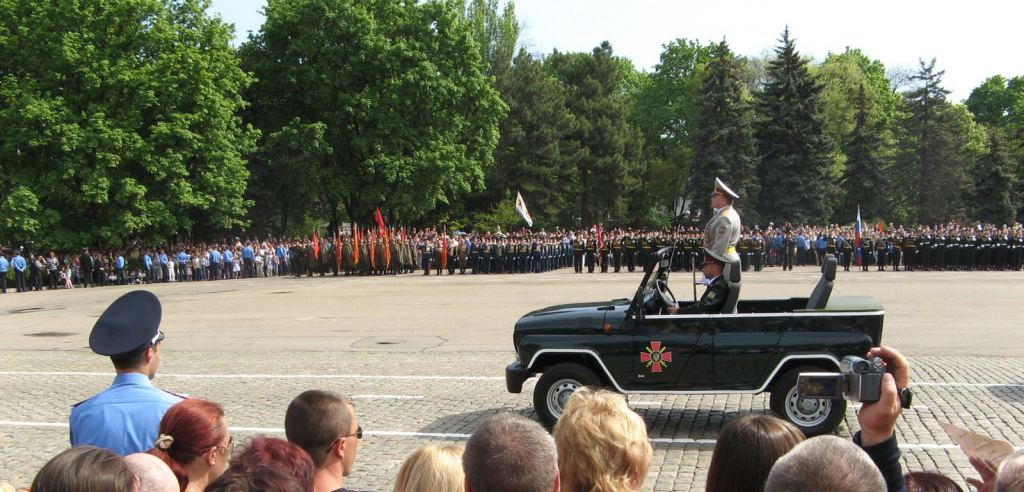 Праздничный парад на Куликовом поле - 9 мая. Празднование 65-летия Победы в Одессе