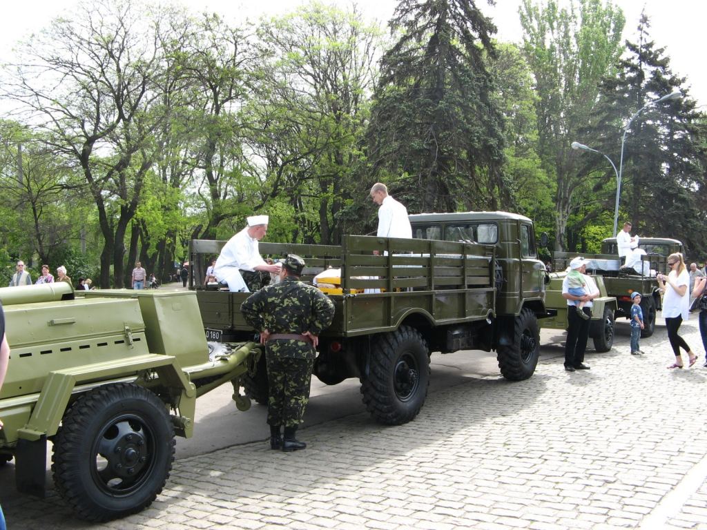 Полевая кухня - 9 мая. Празднование 65-летия Победы в Одессе